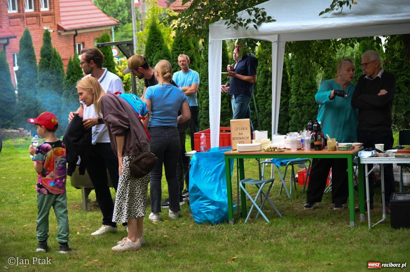 Zdjęcie w galerii na portalu naszraciborz.pl: Jazz na cmentarzu. Parafia ewangelicko-augsburska zaprosiła Raciborza na koncert na wzgórzu wiadomości z regionu