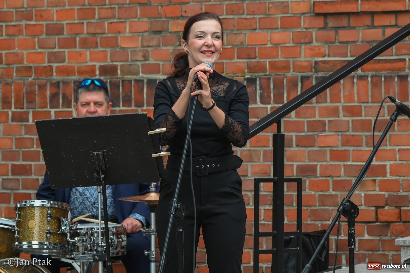 Zdjęcie w galerii na portalu naszraciborz.pl: Jazz na cmentarzu. Parafia ewangelicko-augsburska zaprosiła Raciborza na koncert na wzgórzu wiadomości z regionu