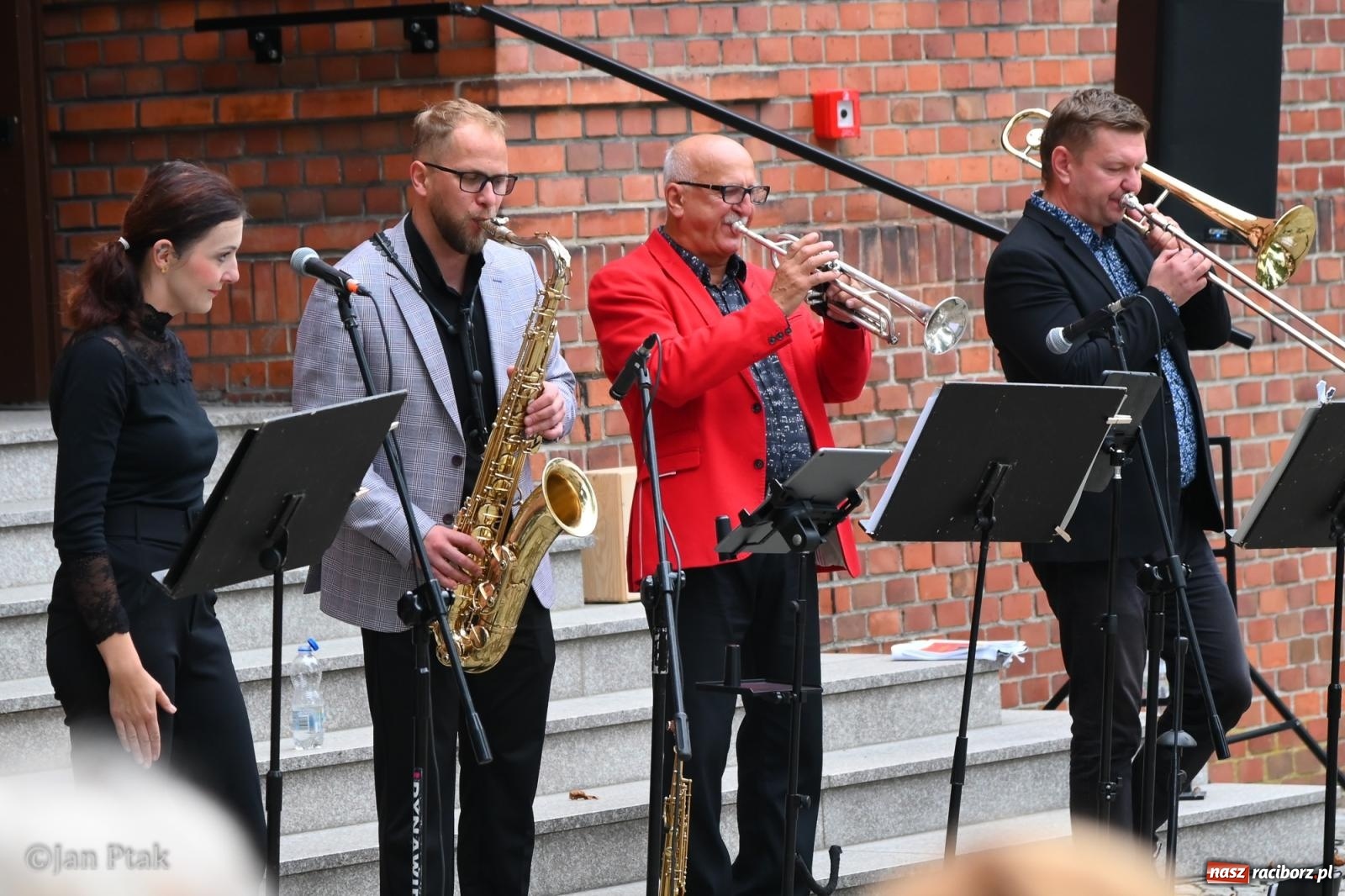 Zdjęcie w galerii na portalu naszraciborz.pl: Jazz na cmentarzu. Parafia ewangelicko-augsburska zaprosiła Raciborza na koncert na wzgórzu wiadomości z regionu