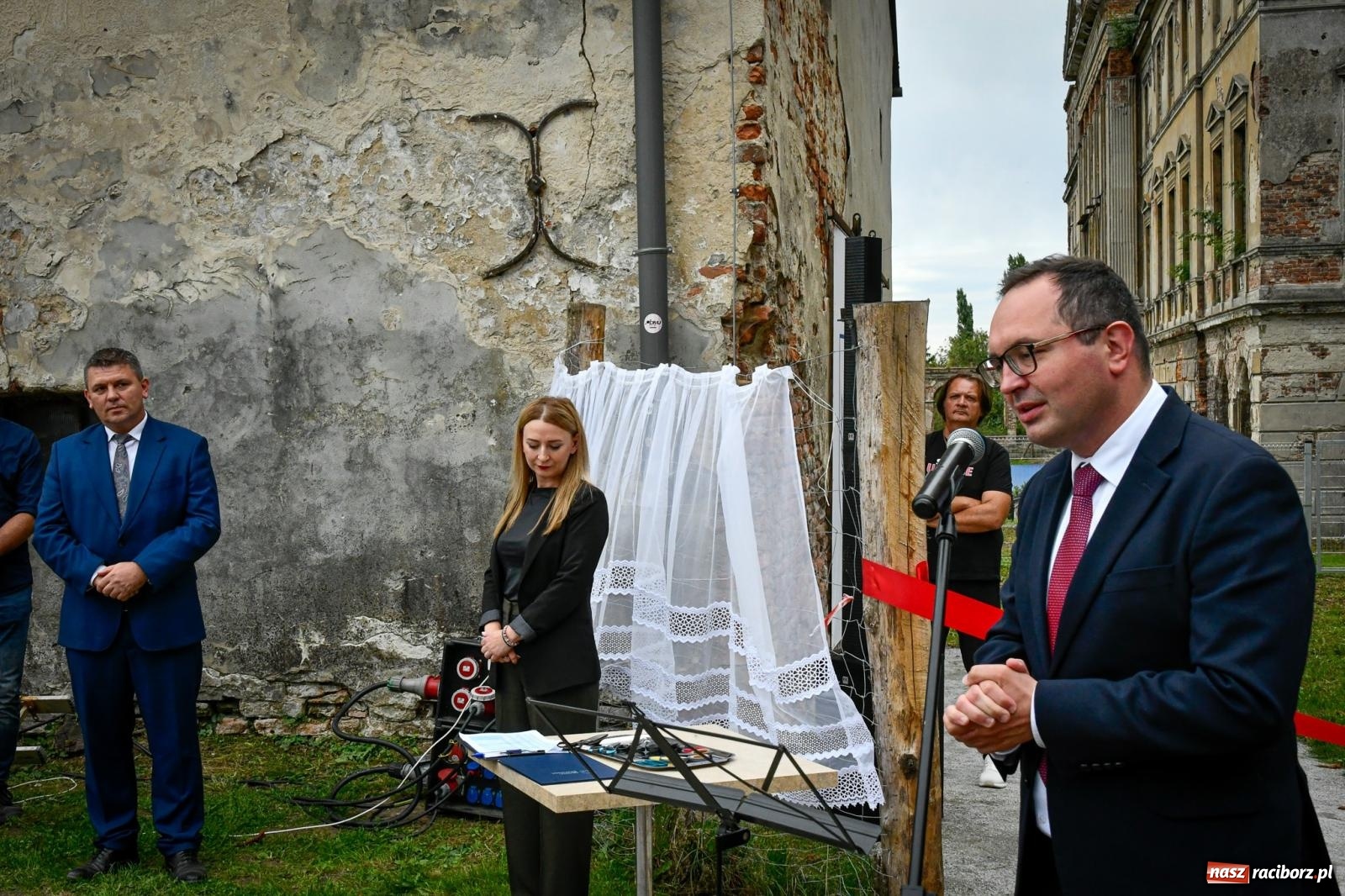 Zdjęcie w galerii na portalu naszraciborz.pl: Sławików: park przy pałacu Eickstedtów odzyskuje dawny blask [FOTO i WIDEO] wiadomości z regionu