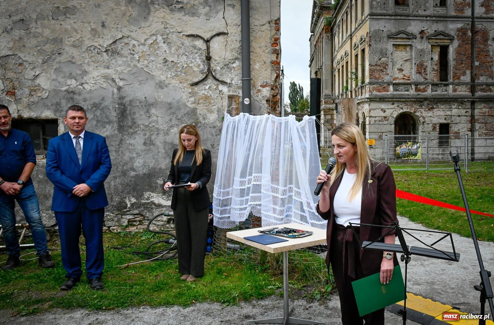 Zdjęcie w galerii na portalu naszraciborz.pl: Sławików: park przy pałacu Eickstedtów odzyskuje dawny blask [FOTO i WIDEO] wiadomości z regionu