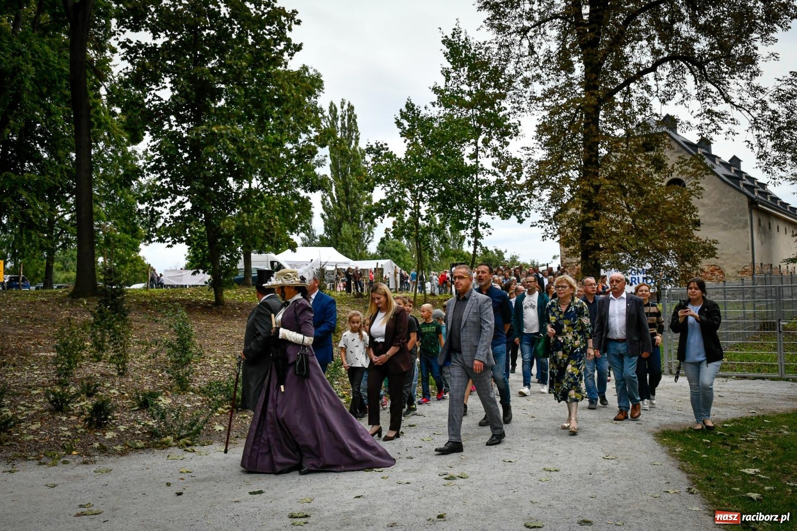 Zdjęcie w galerii na portalu naszraciborz.pl: Sławików: park przy pałacu Eickstedtów odzyskuje dawny blask [FOTO i WIDEO] wiadomości z regionu