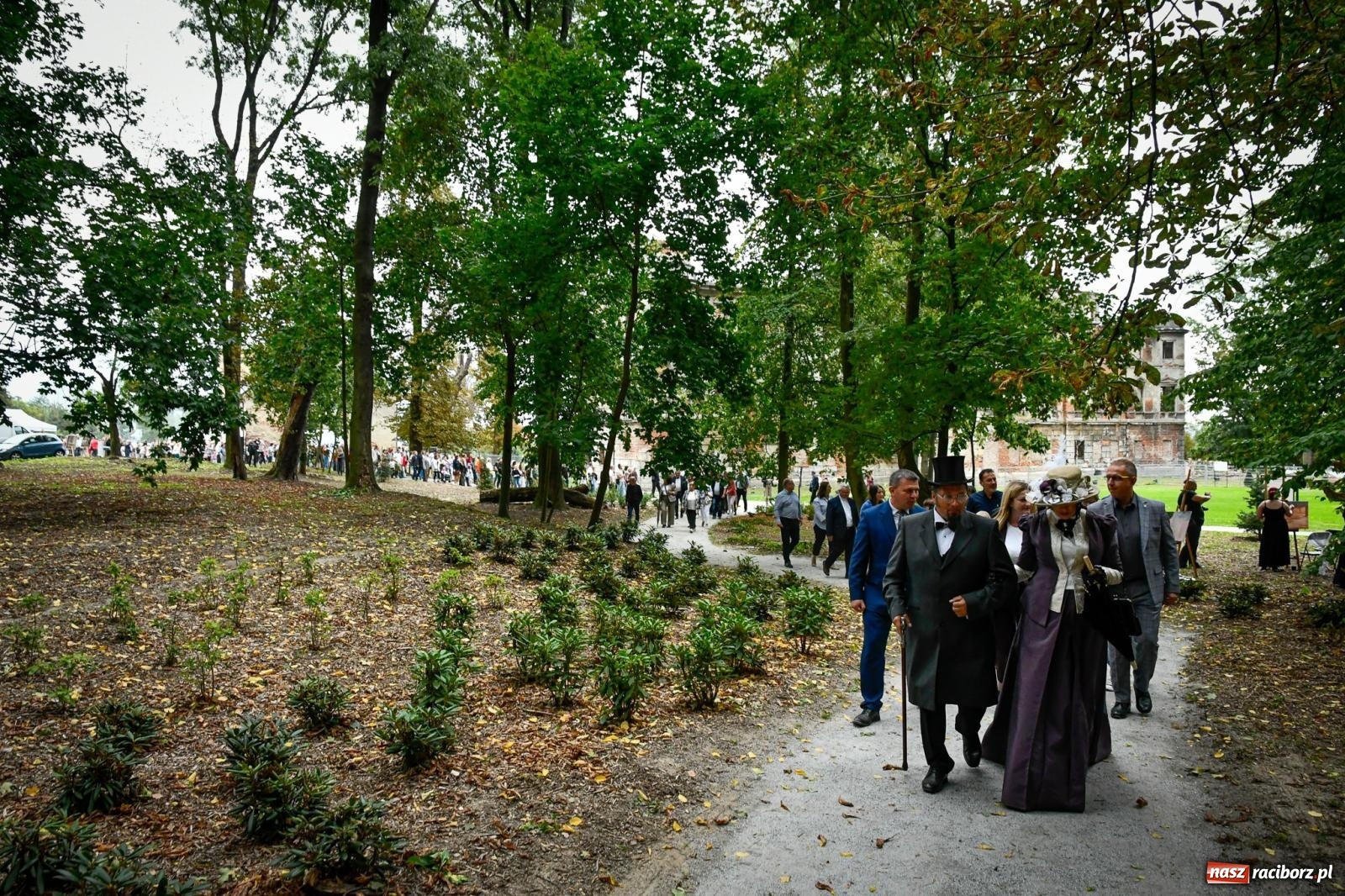 Zdjęcie w galerii na portalu naszraciborz.pl: Sławików: park przy pałacu Eickstedtów odzyskuje dawny blask [FOTO i WIDEO] wiadomości z regionu