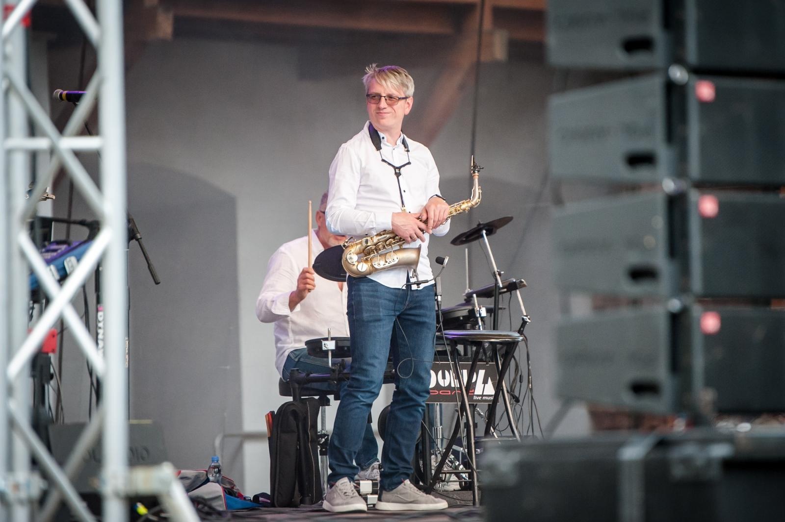Zdjęcie w galerii na portalu naszraciborz.pl: Muzyczne pożegnanie lata na Zamku Piastowskim. Pompa Band i Il Mondo zaśpiewali dla publiczności [FOTO i WIDEO] wiadomości z regionu