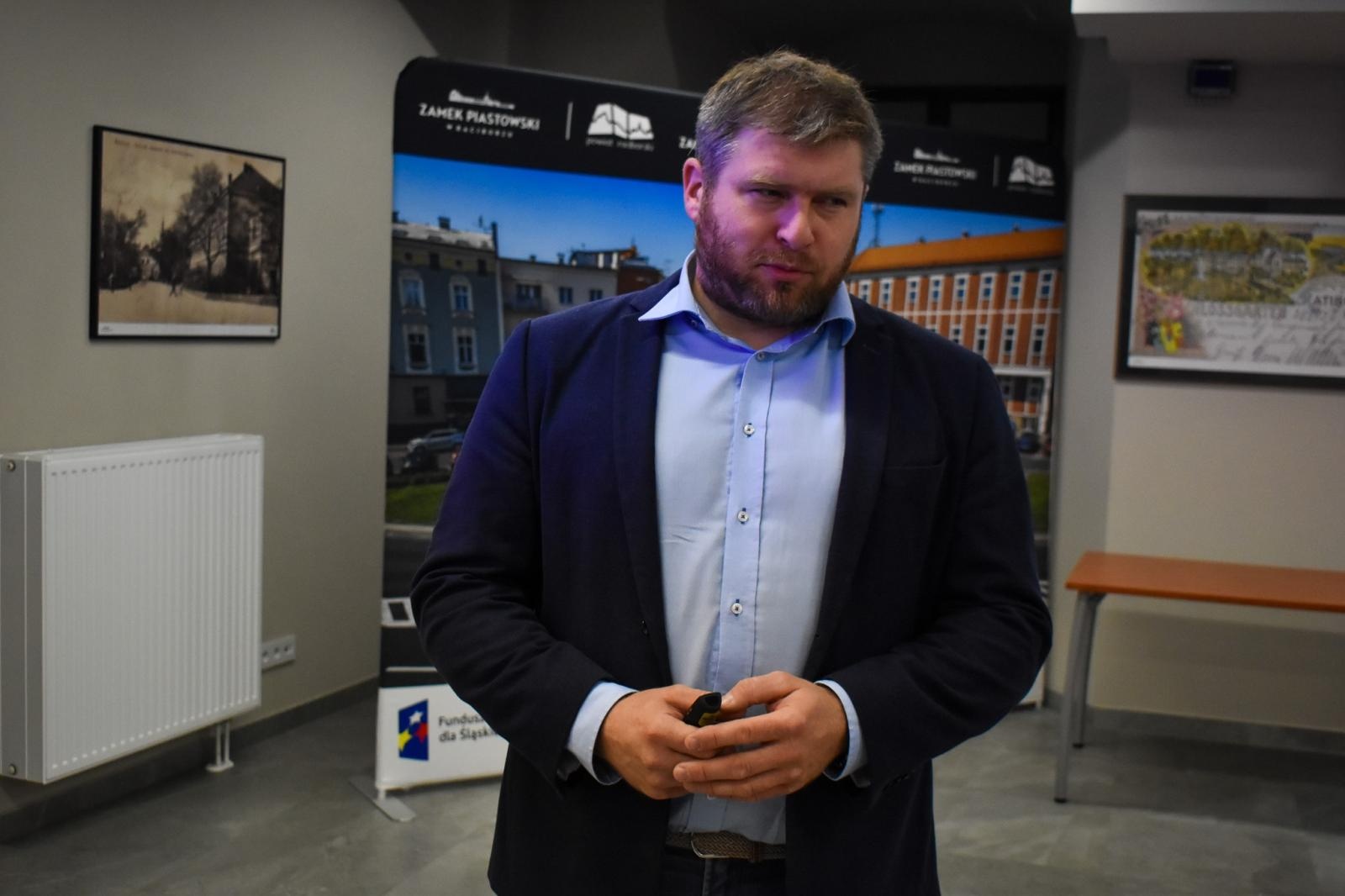 Zdjęcie w galerii na portalu naszraciborz.pl: Muzyczne pożegnanie lata na Zamku Piastowskim. Pompa Band i Il Mondo zaśpiewali dla publiczności [FOTO i WIDEO] wiadomości z regionu