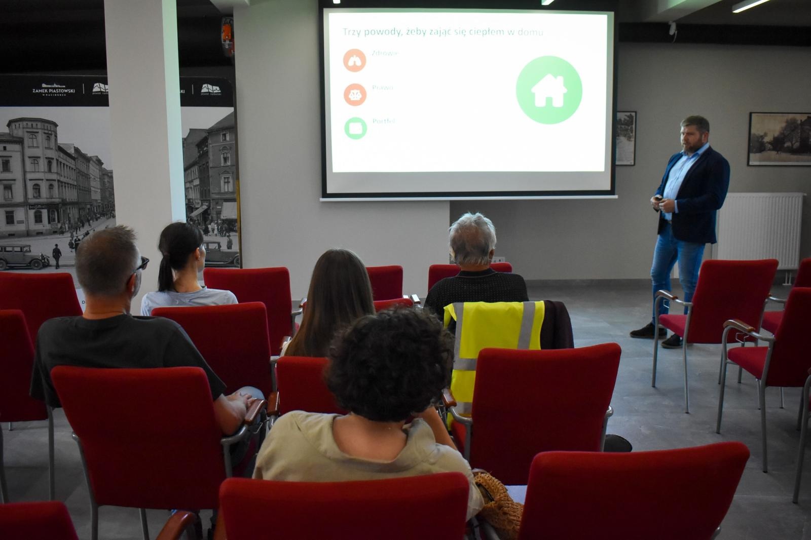 Zdjęcie w galerii na portalu naszraciborz.pl: Muzyczne pożegnanie lata na Zamku Piastowskim. Pompa Band i Il Mondo zaśpiewali dla publiczności [FOTO i WIDEO] wiadomości z regionu