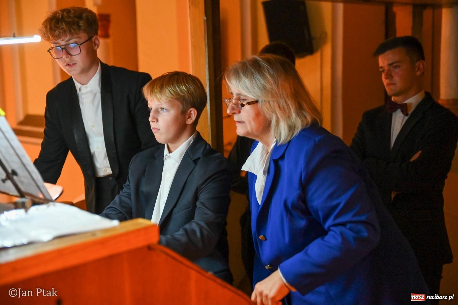 Zdjęcie w galerii na portalu naszraciborz.pl: Muzyka organowa i chóralna zabrzmiała w kościele św. Jana Chrzciciela wiadomości z regionu