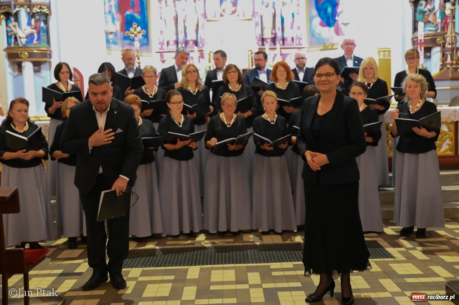 Zdjęcie w galerii na portalu naszraciborz.pl: Muzyka organowa i chóralna zabrzmiała w kościele św. Jana Chrzciciela wiadomości z regionu