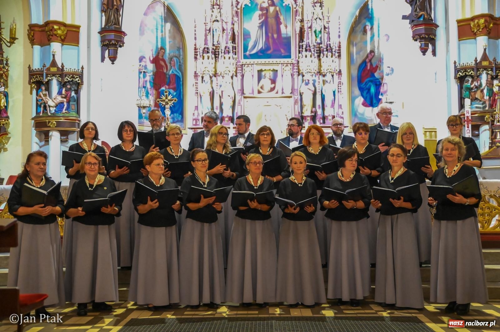 Zdjęcie w galerii na portalu naszraciborz.pl: Muzyka organowa i chóralna zabrzmiała w kościele św. Jana Chrzciciela wiadomości z regionu