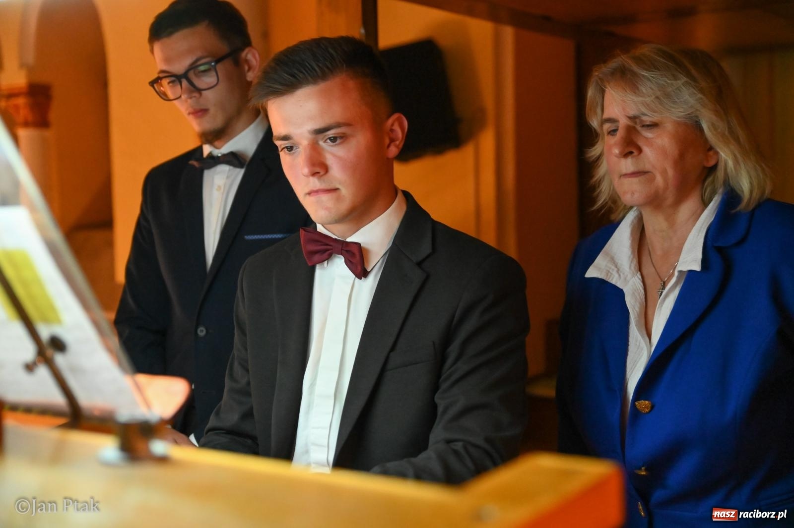 Zdjęcie w galerii na portalu naszraciborz.pl: Muzyka organowa i chóralna zabrzmiała w kościele św. Jana Chrzciciela wiadomości z regionu