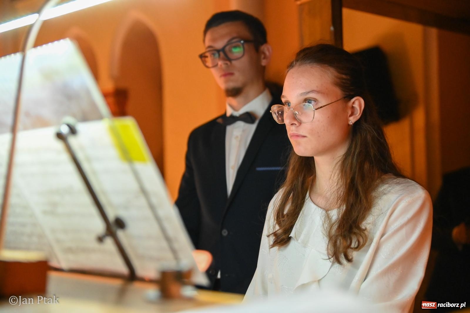 Zdjęcie w galerii na portalu naszraciborz.pl: Muzyka organowa i chóralna zabrzmiała w kościele św. Jana Chrzciciela wiadomości z regionu
