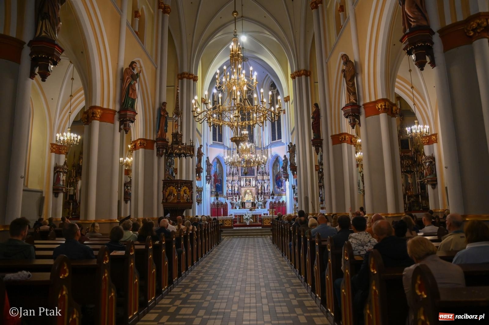 Zdjęcie w galerii na portalu naszraciborz.pl: Muzyka organowa i chóralna zabrzmiała w kościele św. Jana Chrzciciela wiadomości z regionu