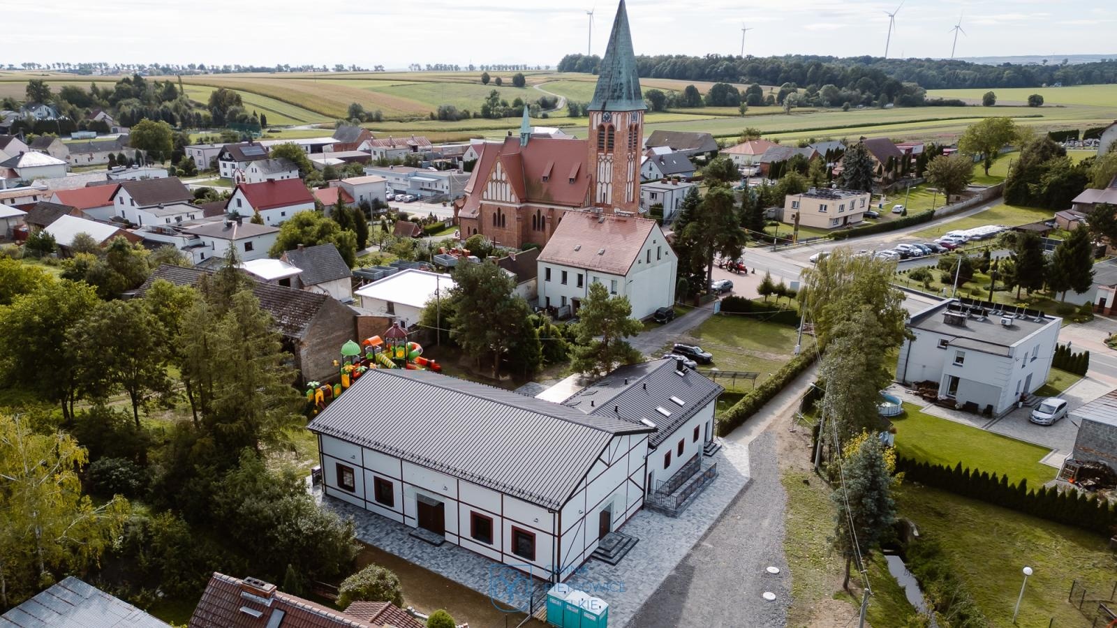 Zdjęcie w galerii na portalu naszraciborz.pl: Nowa Stodoła w Pawłowie oficjalnie otwarta. To miejsce ma służyć całej społeczności wiadomości z regionu