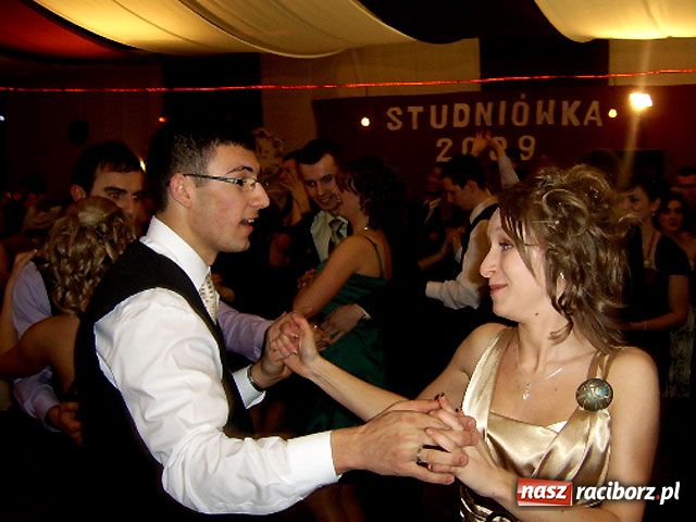 Zdjęcie w galerii na portalu naszraciborz.pl: II LO: studniówkę czas zacząć wiadomości z regionu