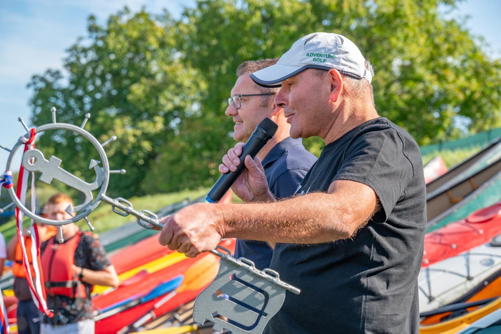 Zdjęcie w galerii na portalu naszraciborz.pl: Kajakowe pożegnanie sezonu na Granicznych Meandrach Odry. Polacy i Czesi znów spotkali się na rzece wiadomości z regionu