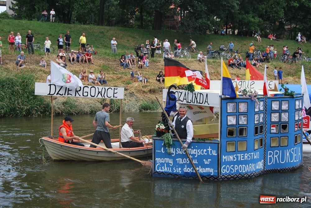 Zdjęcie w galerii na portalu naszraciborz.pl: Pływadła poszły z nurtem wiadomości z regionu