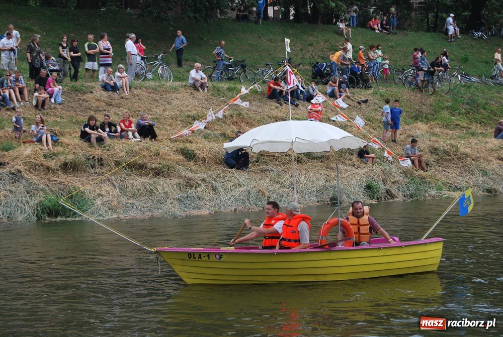 Zdjęcie w galerii na portalu naszraciborz.pl: Pływadła poszły z nurtem wiadomości z regionu