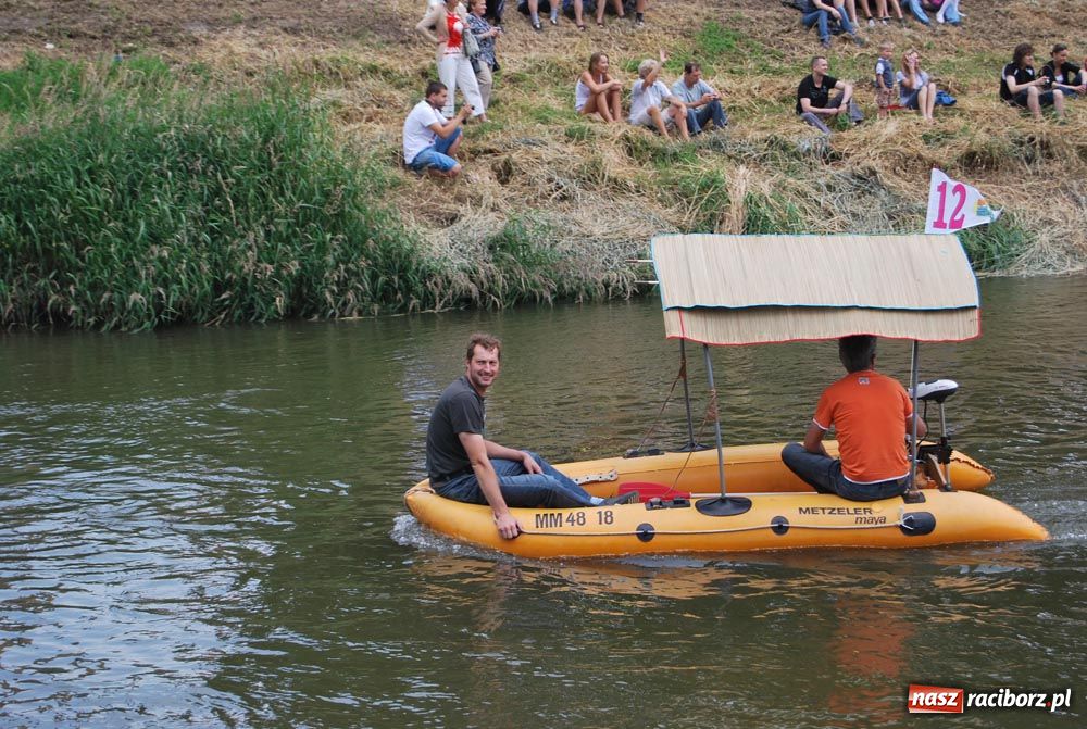 Zdjęcie w galerii na portalu naszraciborz.pl: Pływadła poszły z nurtem wiadomości z regionu