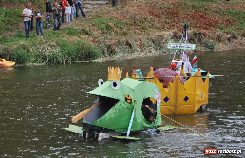 Zdjęcie w galerii na portalu naszraciborz.pl: Pływadła poszły z nurtem wiadomości z regionu