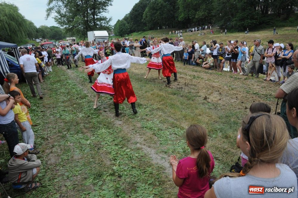 Zdjęcie w galerii na portalu naszraciborz.pl: Pływadła poszły z nurtem wiadomości z regionu