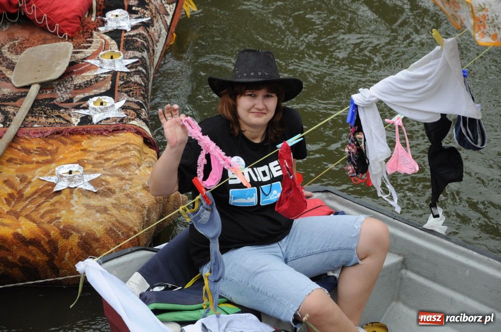 Zdjęcie w galerii na portalu naszraciborz.pl: Pływadła poszły z nurtem wiadomości z regionu