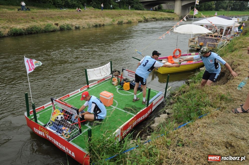 Zdjęcie w galerii na portalu naszraciborz.pl: Pływadła poszły z nurtem wiadomości z regionu
