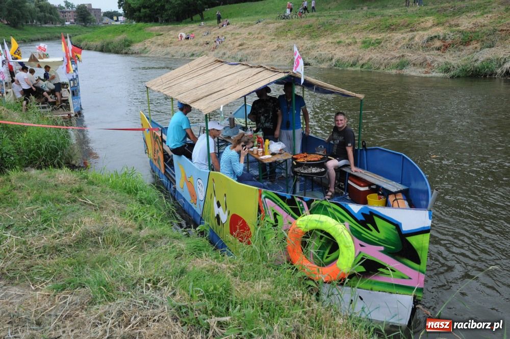 Zdjęcie w galerii na portalu naszraciborz.pl: Pływadła poszły z nurtem wiadomości z regionu