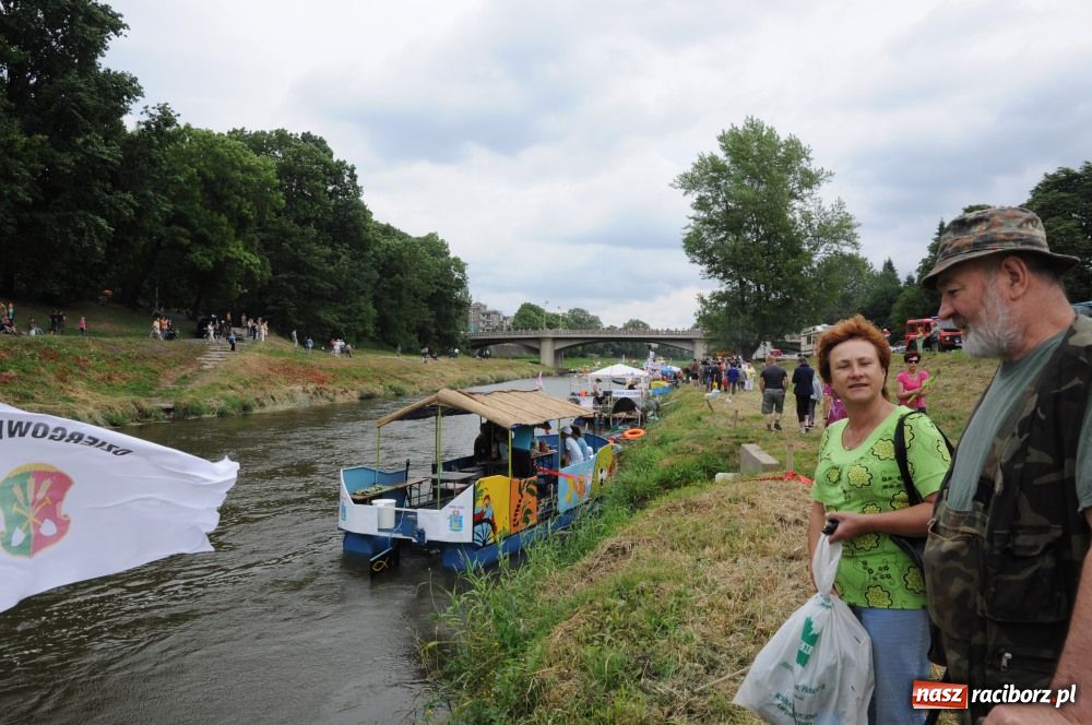 Zdjęcie w galerii na portalu naszraciborz.pl: Pływadła poszły z nurtem wiadomości z regionu