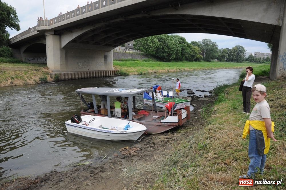Zdjęcie w galerii na portalu naszraciborz.pl: Pływadła poszły z nurtem wiadomości z regionu