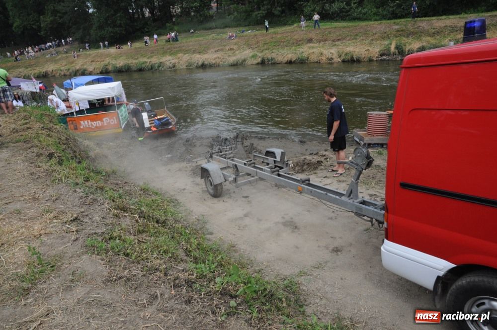 Zdjęcie w galerii na portalu naszraciborz.pl: Pływadła poszły z nurtem wiadomości z regionu