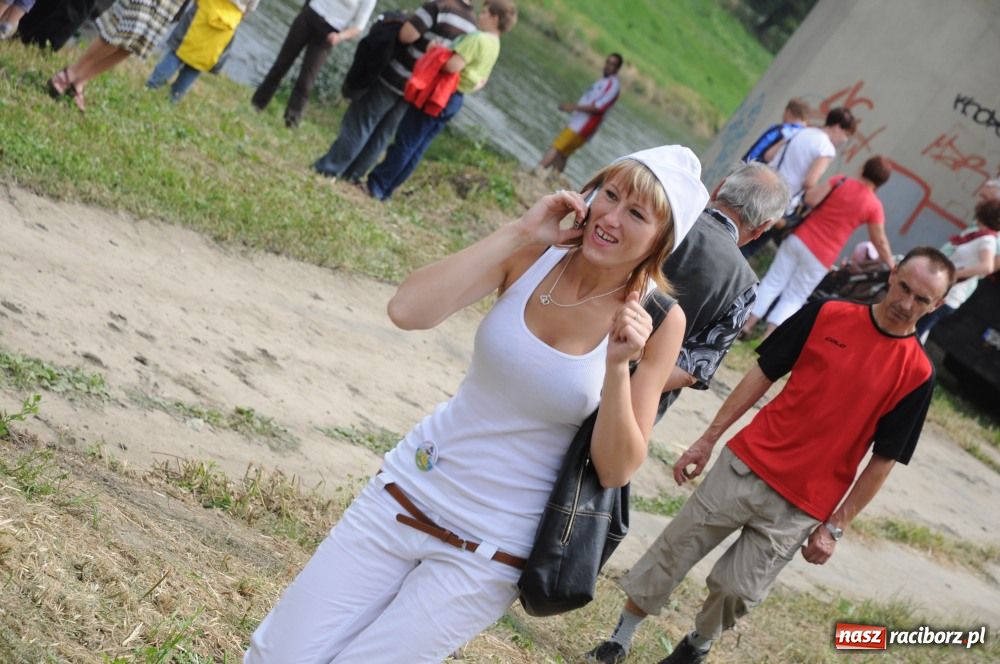 Zdjęcie w galerii na portalu naszraciborz.pl: Pływadła poszły z nurtem wiadomości z regionu