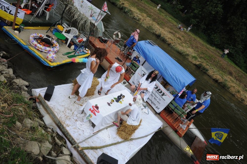 Zdjęcie w galerii na portalu naszraciborz.pl: Pływadła poszły z nurtem wiadomości z regionu