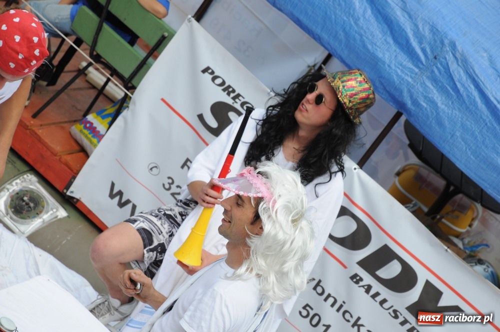 Zdjęcie w galerii na portalu naszraciborz.pl: Pływadła poszły z nurtem wiadomości z regionu