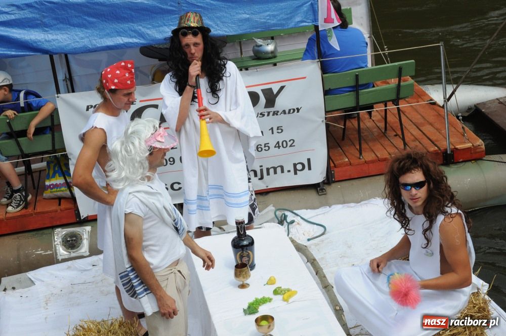 Zdjęcie w galerii na portalu naszraciborz.pl: Pływadła poszły z nurtem wiadomości z regionu