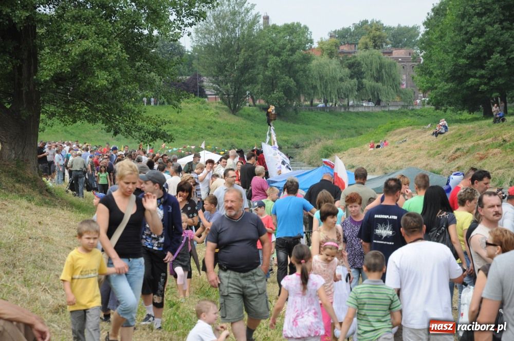 Zdjęcie w galerii na portalu naszraciborz.pl: Pływadła poszły z nurtem wiadomości z regionu