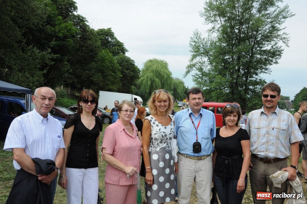 Zdjęcie w galerii na portalu naszraciborz.pl: Pływadła poszły z nurtem wiadomości z regionu