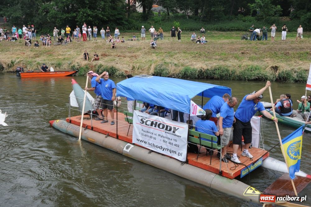 Zdjęcie w galerii na portalu naszraciborz.pl: Pływadła poszły z nurtem wiadomości z regionu