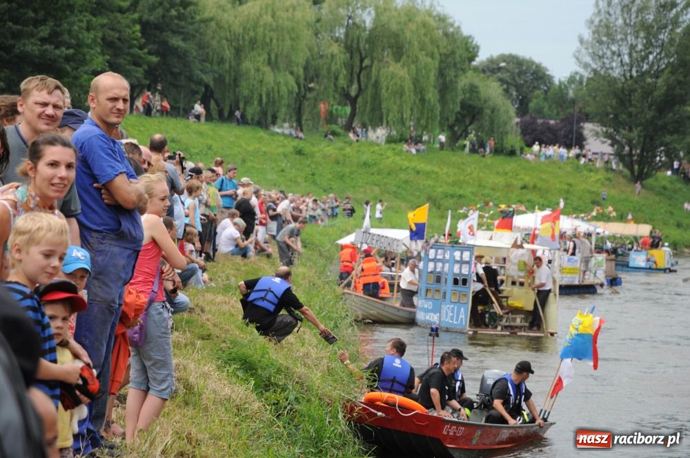 Zdjęcie w galerii na portalu naszraciborz.pl: Pływadła poszły z nurtem wiadomości z regionu