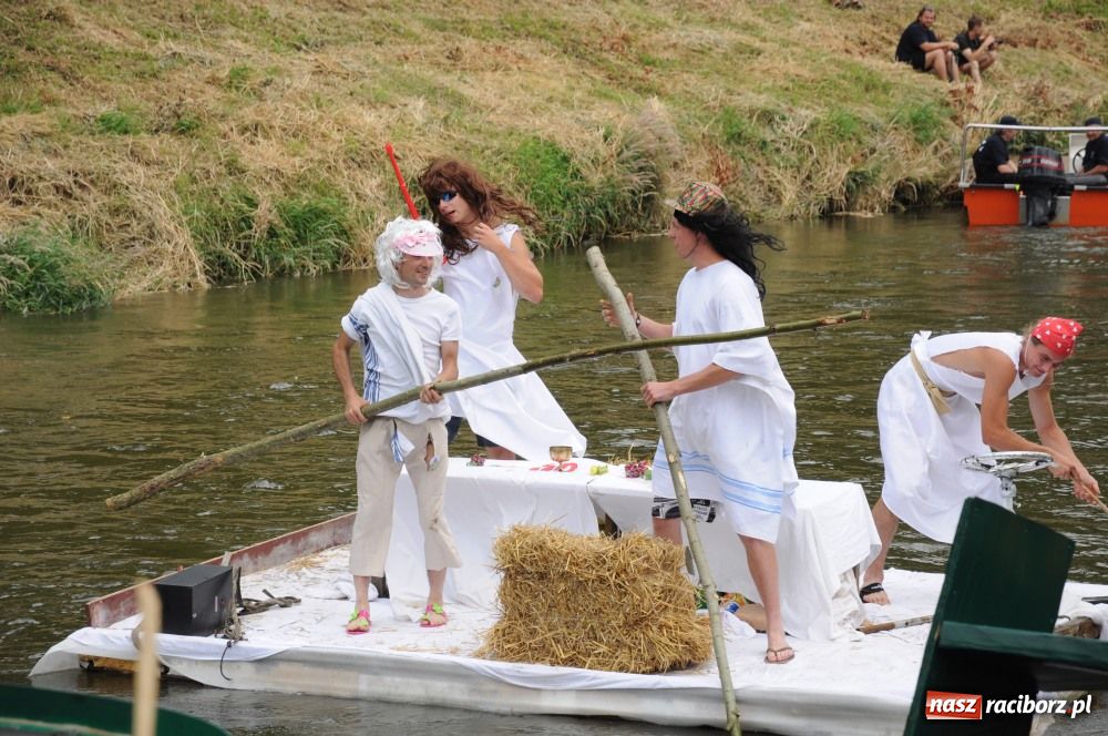 Zdjęcie w galerii na portalu naszraciborz.pl: Pływadła poszły z nurtem wiadomości z regionu