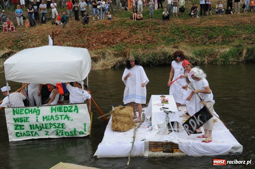 Zdjęcie w galerii na portalu naszraciborz.pl: Pływadła poszły z nurtem wiadomości z regionu