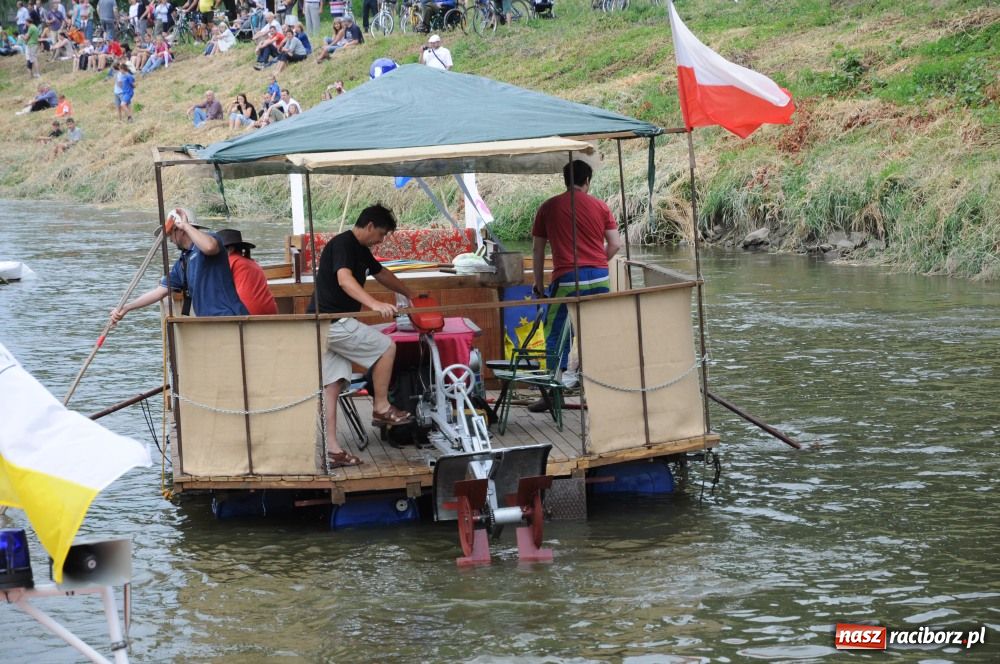 Zdjęcie w galerii na portalu naszraciborz.pl: Pływadła poszły z nurtem wiadomości z regionu