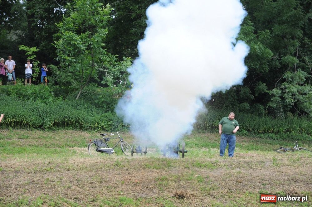 Zdjęcie w galerii na portalu naszraciborz.pl: Pływadła poszły z nurtem wiadomości z regionu