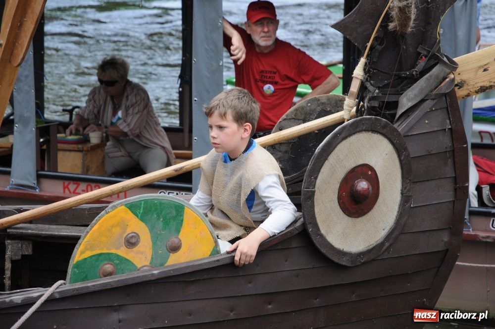 Zdjęcie w galerii na portalu naszraciborz.pl: Pływadła poszły z nurtem wiadomości z regionu
