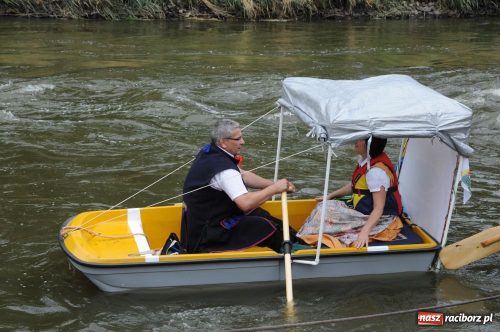 Zdjęcie w galerii na portalu naszraciborz.pl: Pływadła poszły z nurtem wiadomości z regionu