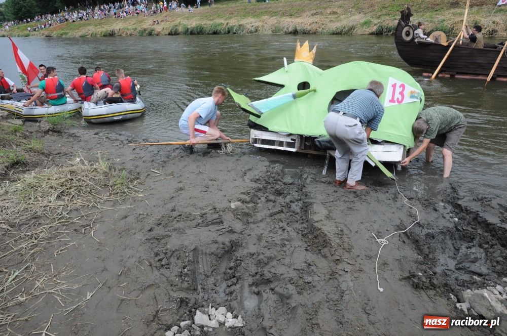Zdjęcie w galerii na portalu naszraciborz.pl: Pływadła poszły z nurtem wiadomości z regionu