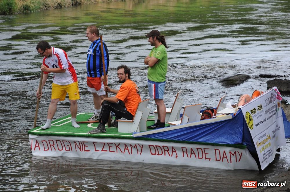 Zdjęcie w galerii na portalu naszraciborz.pl: Pływadła poszły z nurtem wiadomości z regionu