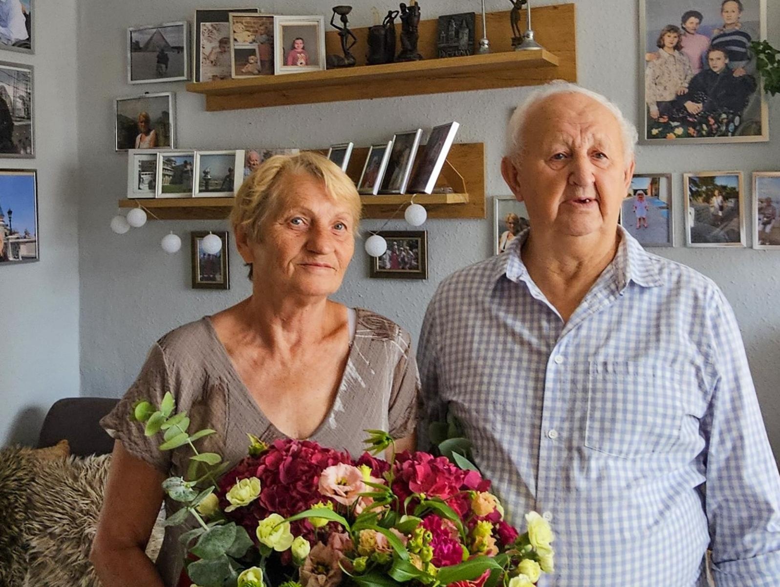 Zdjęcie w galerii na portalu naszraciborz.pl: Barbara i Bolesław Szkwara świętują 55 lat małżeństwa wiadomości z regionu