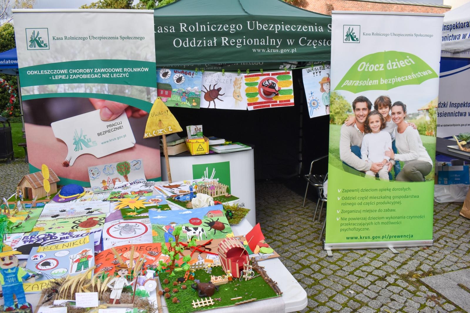 Zdjęcie w galerii na portalu naszraciborz.pl: Bezpieczne Grzybobranie 2026. Edukacja, zdrowie i bezpieczeństwo na Zamku Piastowskim wiadomości z regionu