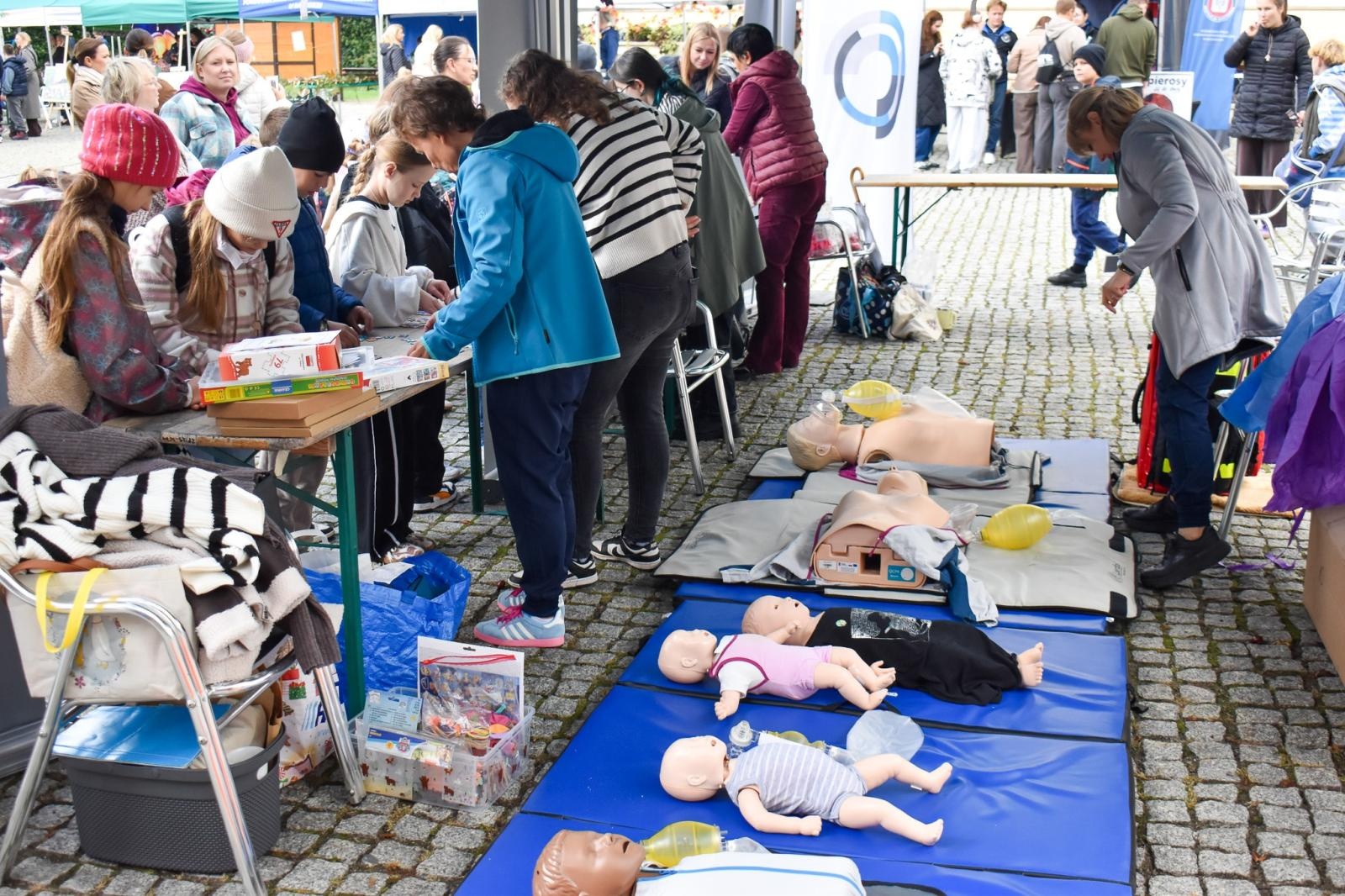 Zdjęcie w galerii na portalu naszraciborz.pl: Bezpieczne Grzybobranie 2026. Edukacja, zdrowie i bezpieczeństwo na Zamku Piastowskim wiadomości z regionu