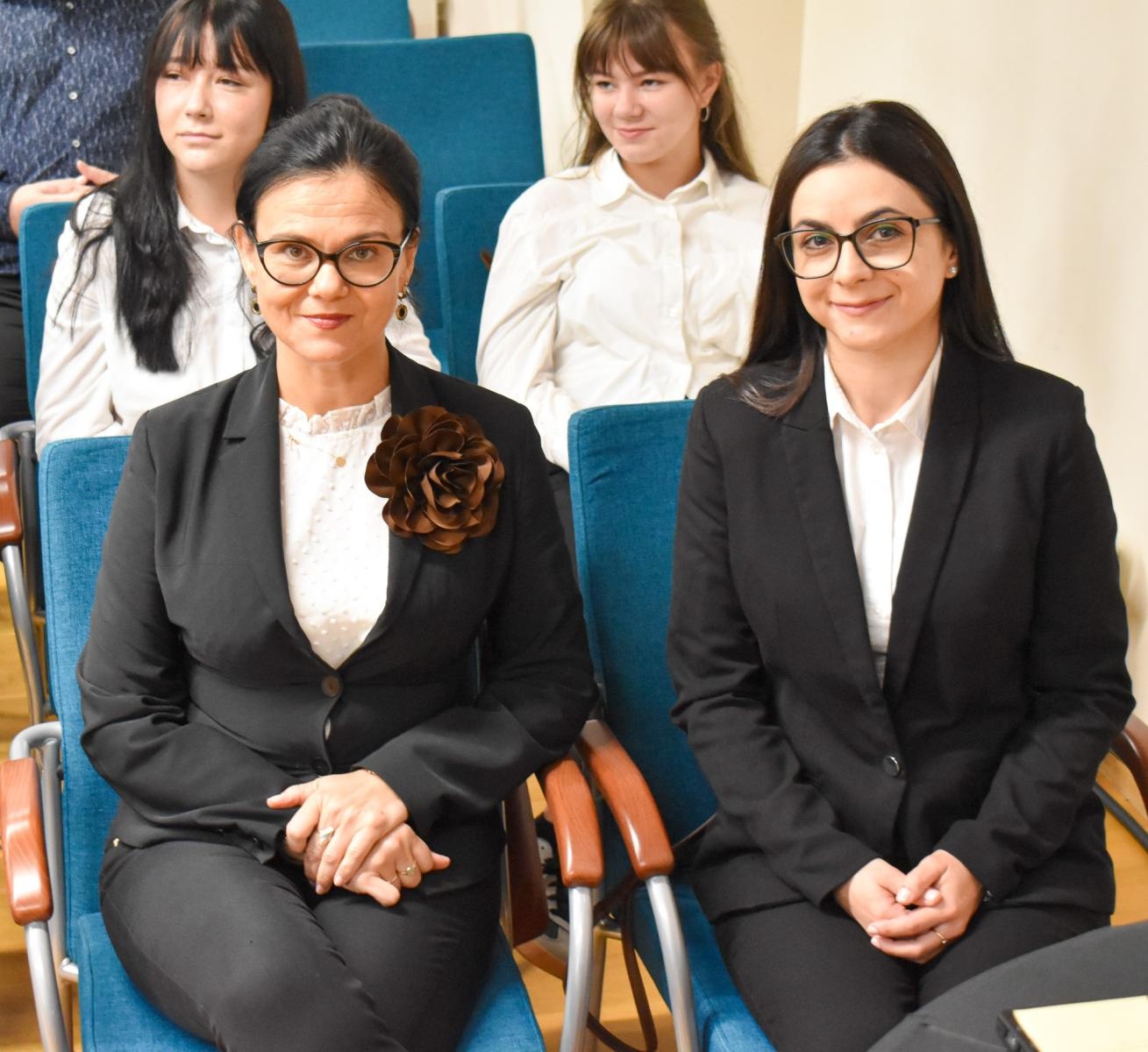 Zdjęcie w galerii na portalu naszraciborz.pl: Nagrody starosty dla 45 uczniów. Uroczystość na Zamku Piastowskim wiadomości z regionu